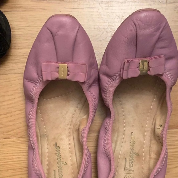Salvatore Ferragamo shoes in purplish pink. Very comfortable - Picture 1 of 4